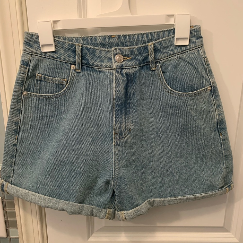 Brand new, never worn light wash jean shorts.